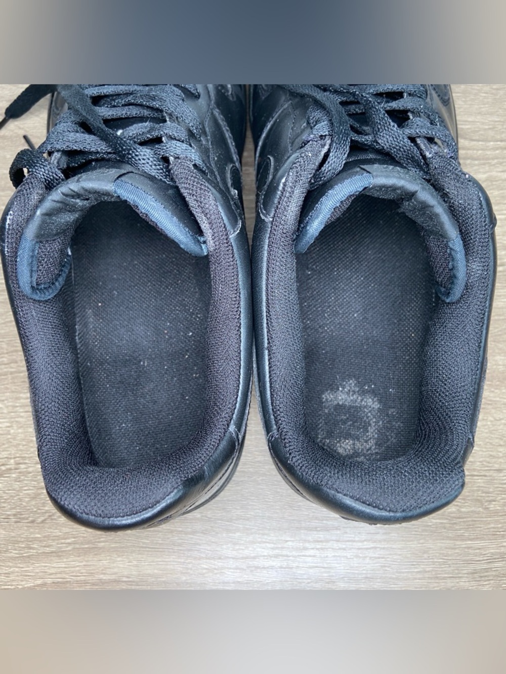 Nike Air Force 1 Low Top Mens 10.5 Triple Black Sneakers 315122-001 - Picture 7 of 13